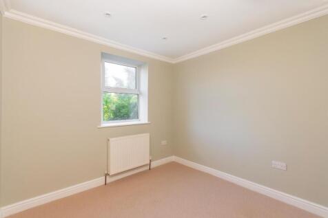 G0F3BRSA - Bedroom C.jpg