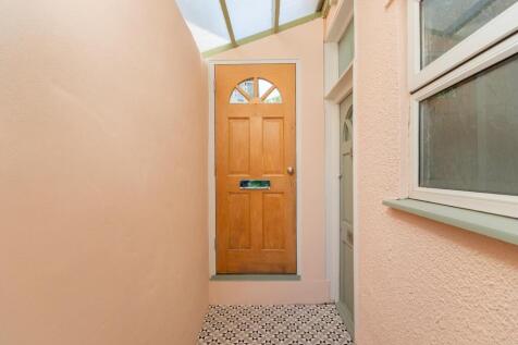 G0F3BRSA - Porch C.jpg