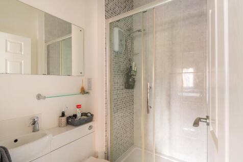 0G6CRE - Ensuite A.jpg