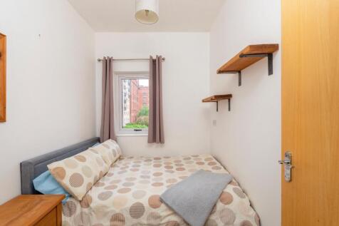 0G6CRE - Bedroom G.jpg