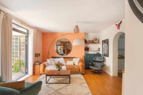 1S5L1CM - Reception Room F.jpg