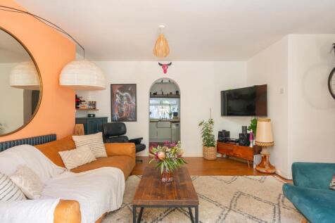1S5L1CM - Reception Room C.jpg