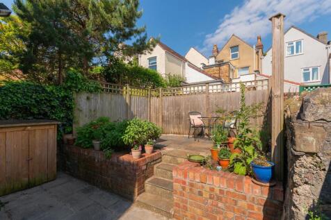 5U6PHSE - Garden D.jpg