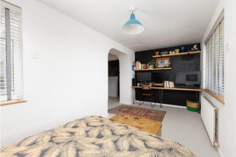 82 Fir Tree Lane, BS5-17.jpg