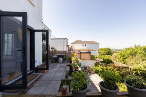 82 Fir Tree Lane, BS5-24.jpg