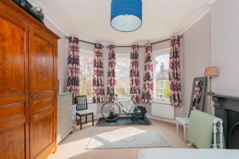 F5F9FRRRD - Bedroom B.jpg
