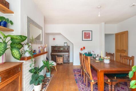 0C6REN - Dining Room A.jpg