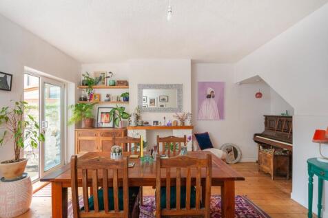0C6REN - Dining Room D.jpg