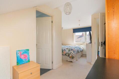 6I1RSE - Bedroom I.jpg