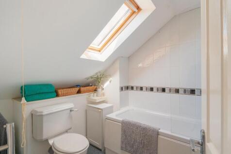 6I1RSE - Ensuite B.jpg