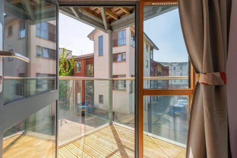0C6SBV - Balcony C.jpg