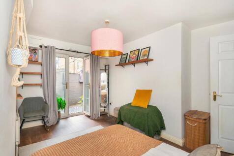 FP1WHS - Bedroom E.jpg