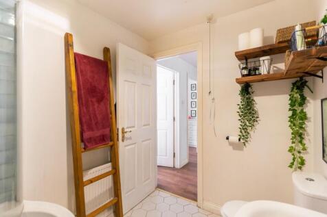 FP1WHS - Bathroom A.jpg