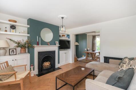 1B0R8WE - Living Room D.jpg