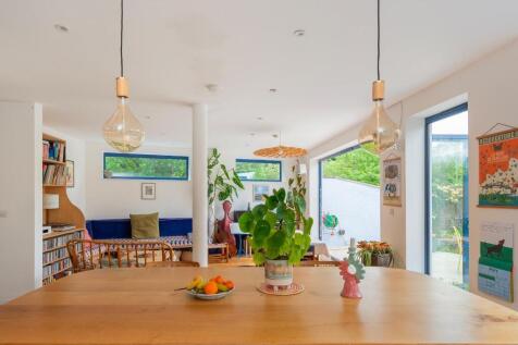 8C6REN - Kitchen Diner G.jpg