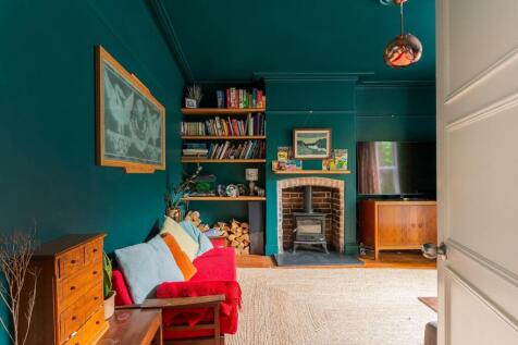 8C6REN - Living Room D.jpg