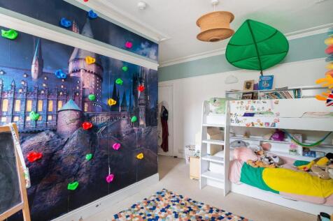 8C6REN - Bedroom D.jpg