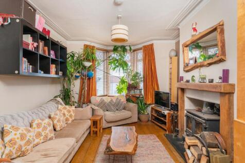 8D6RWH - Living Room D.jpg