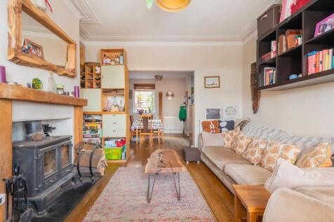 8D6RWH - Living Room A.jpg