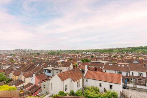 8D6RWH - Loft View A.jpg
