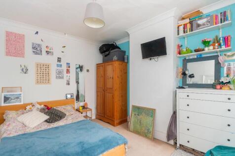 8D6RWH - Bedroom B.jpg