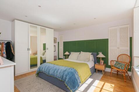 G0F2WPCN - Bedroom E.jpg