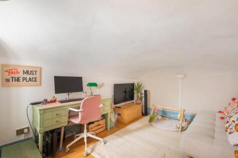 G0F2WPCN - Bedroom B.jpg