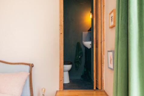 4U0CPMR - WC A.jpg