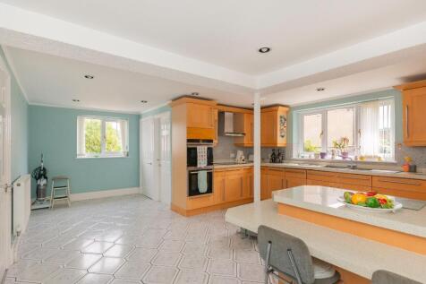 8H3RBD - Kitchen Diner D.jpg