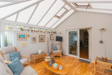 8H3RBD - Conservatory A.jpg