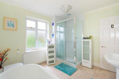 8H3RBD - Bathroom A.jpg