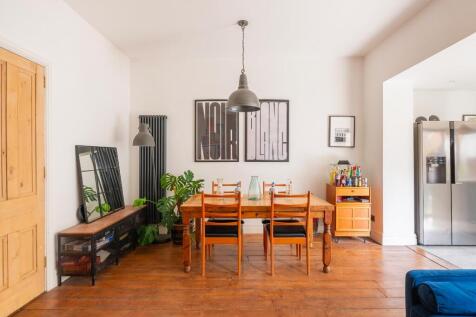 2B5PTN - Sitting Dining Room B.jpg