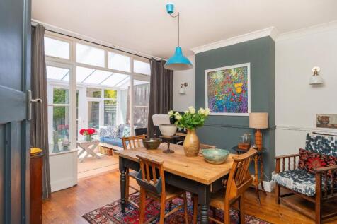 4S4RKE - Dining Room D.jpg