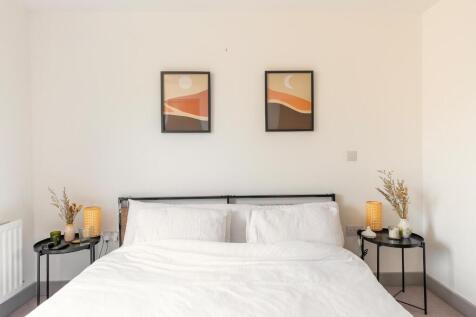 4P5W4AV - Bedroom D.jpg
