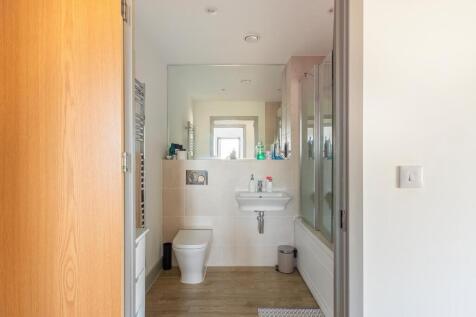 4P5W4AV - Bathroom B.jpg