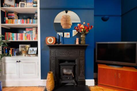 52 Newbridge Road-19.jpg