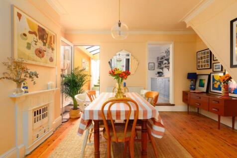 52 Newbridge Road-22.jpg