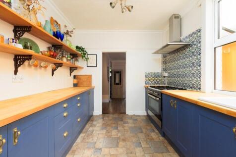 52 Newbridge Road-26.jpg