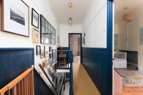 52 Newbridge Road-13.jpg