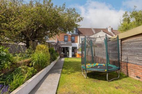 61 Churchill Road-27.jpg