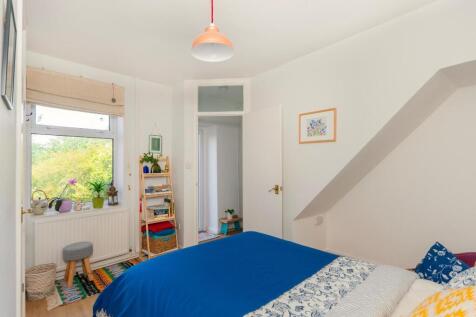 0V7STN - Bedroom M.jpg