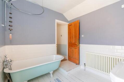 2O1RSG - Bathroom A.jpg