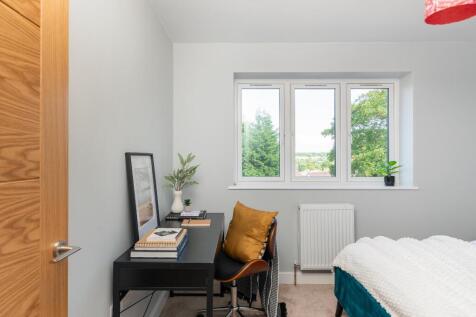 1B9CHY - Bedroom I.jpg