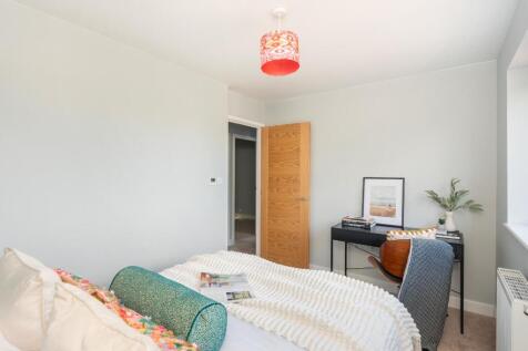 1B9CHY - Bedroom H.jpg