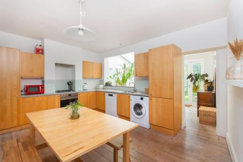 ECARRETTESREMOS5 - Kitchen.Diner C.jpg