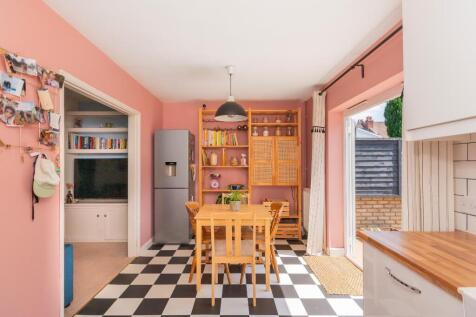 3S3RSAP - Kitchen Diner E.jpg