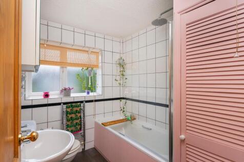 3S3RSAP - Bathroom C.jpg