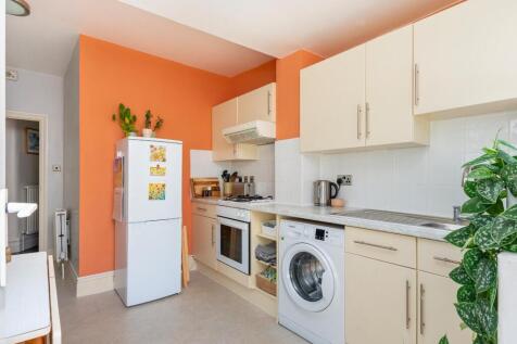 G3BF5RBN - Kitchen C.jpg