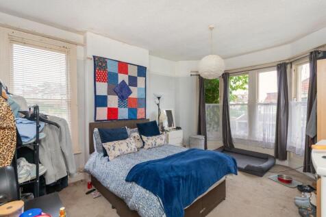 3F4AHD - Bedroom E.jpg