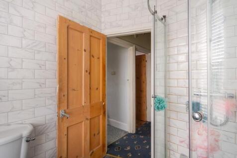 3F4AHD - Shower Room A.jpg